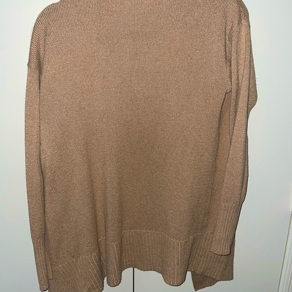Simple Vera Wang tan cardigan - Picture 3 of 3